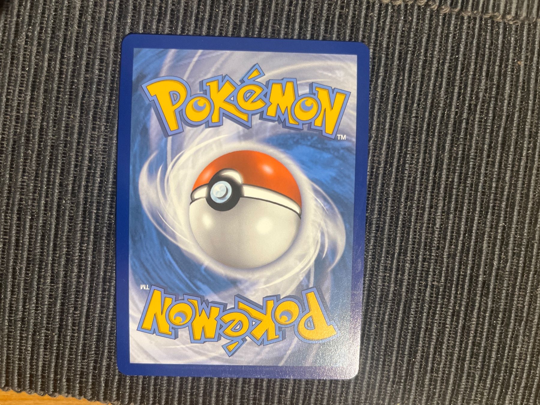 Pokémon Carte collezionabili: Pokemon Pikachu V Vivid Voltage near Mint – Nuovo (secondo la descrizione) da Wabern venduto da Collectfun 1