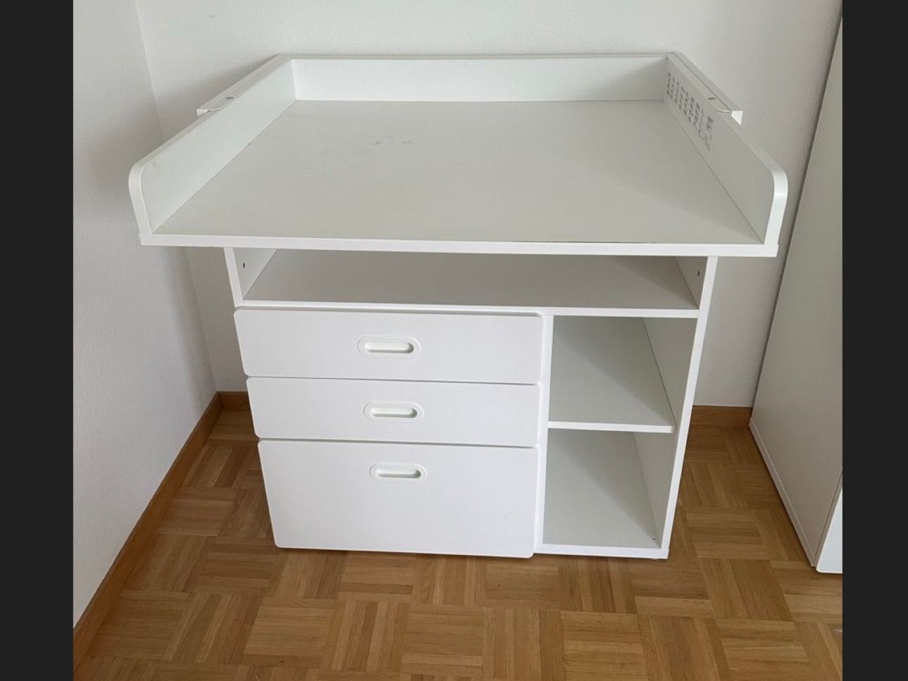 Ikea Tables à langer & accessoires: Wickelkommode mit 3 Schubladen – D'occasion à Mittelhäusern par Nicole_Moser 2