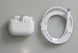 Gebrachte, weisse In-Ear Kopfhörer mit Ladekabel - Top Deal!