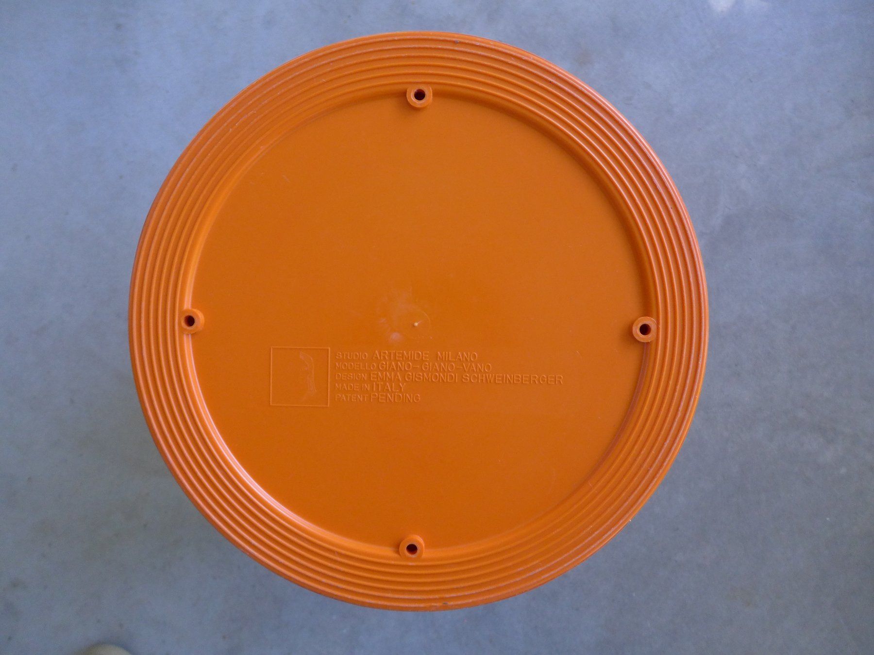 Comodini: Beistelltisch, Kunststoff, Orange – Usato da Uster venduto da frrol 6