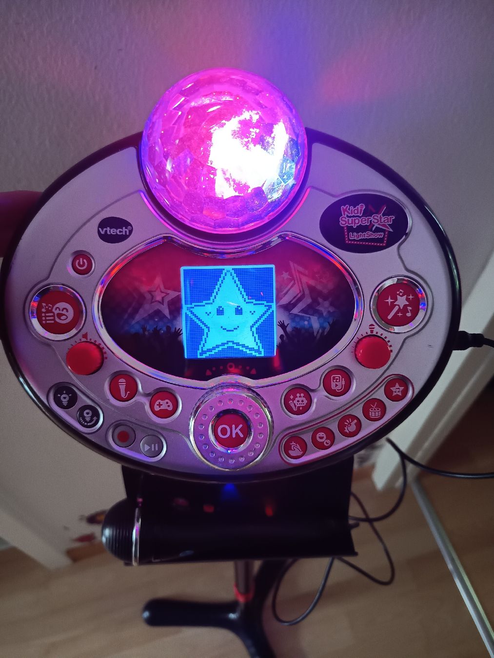 Vtech Giocattoli: VTech Kidisuperstar Karaoke-Turm mit Mikrofon – Usato da Frauenfeld venduto da sveno666 1