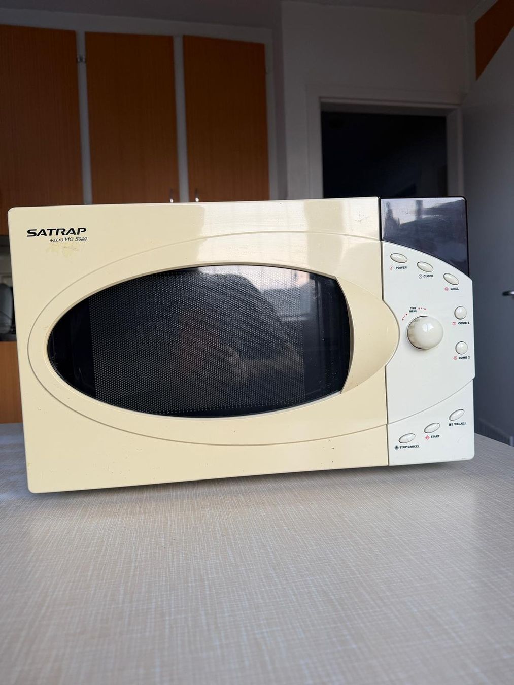 Elettrodomestici da cucina: Mikrowelle mit Grill – Usato da Bad Zurzach venduto da lha_9s7r