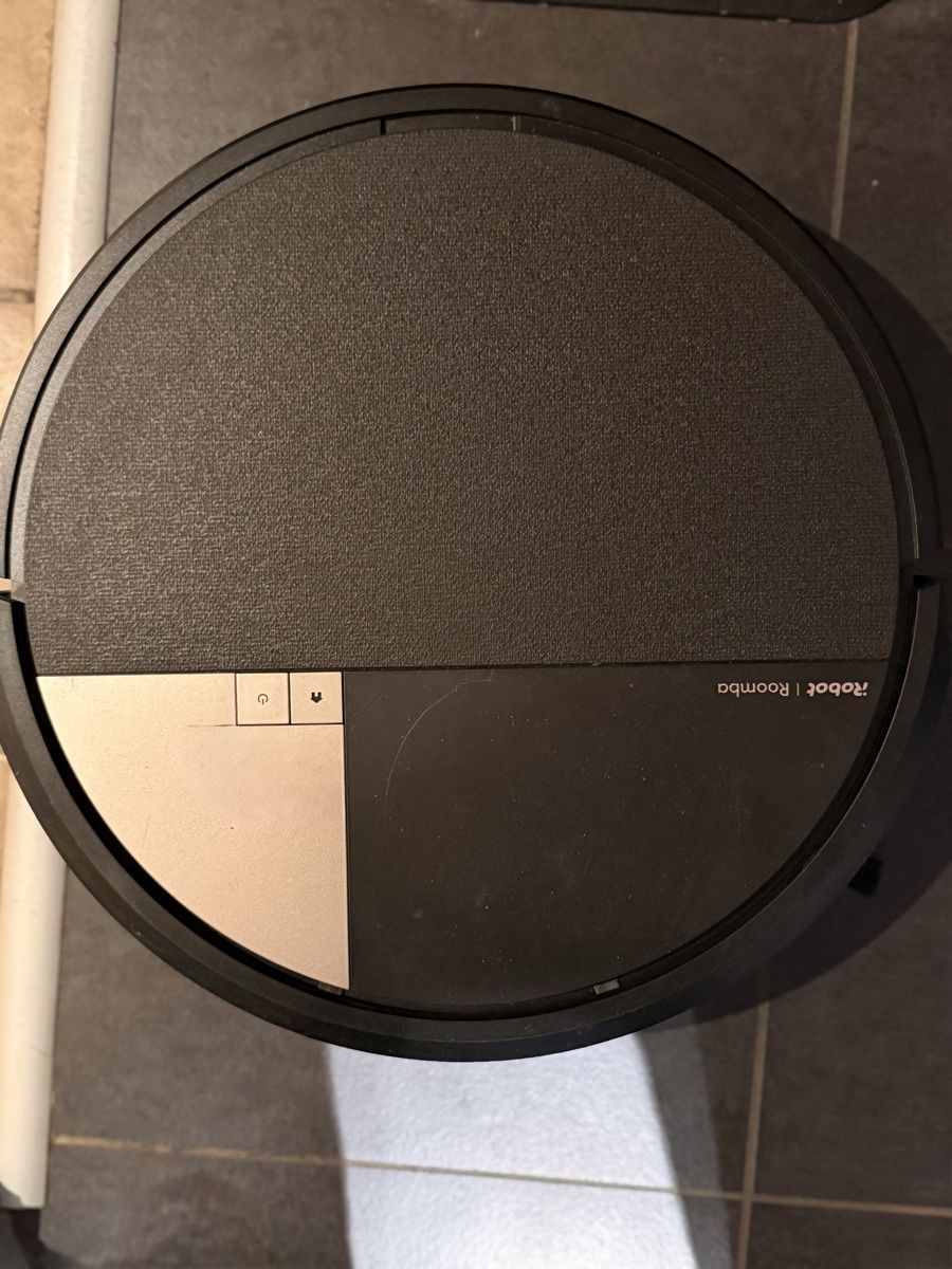 Irobot Aspirapolveri & Accessori: Neuwertiger iRobot Roomba max 705 combo Saugroboter – Nuovo (secondo la descrizione) da Zäziwil venduto da Saendii_16 2