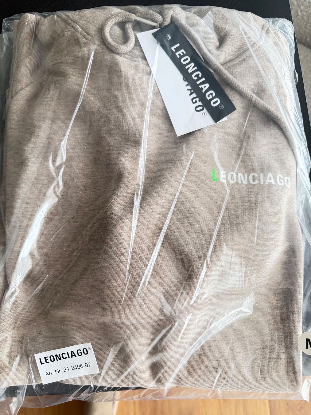 Dior Lotti di vestiti: KLEIDERPACKET AB 1.- 2X T SHIRT, 2X HOODIE – Nuovo (secondo la descrizione) da Zollikofen venduto da Level_911 4
