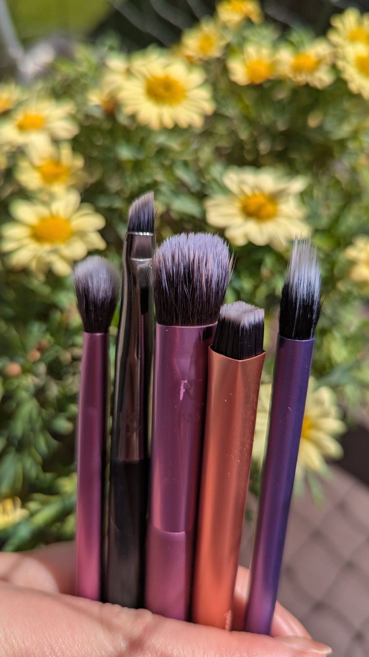 Make-up: Real Techniques Pinsel Set für Augen Make up – Gebraucht aus Zürich von oschance 1