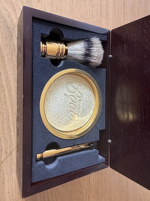 Rasoi & Lamette da barba: Nassrasierer-Set – Usato da Rothrist venduto da Baggio19 1