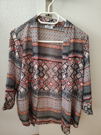 Damen Cardigan ONLY Grösse 36 gemustert leicht