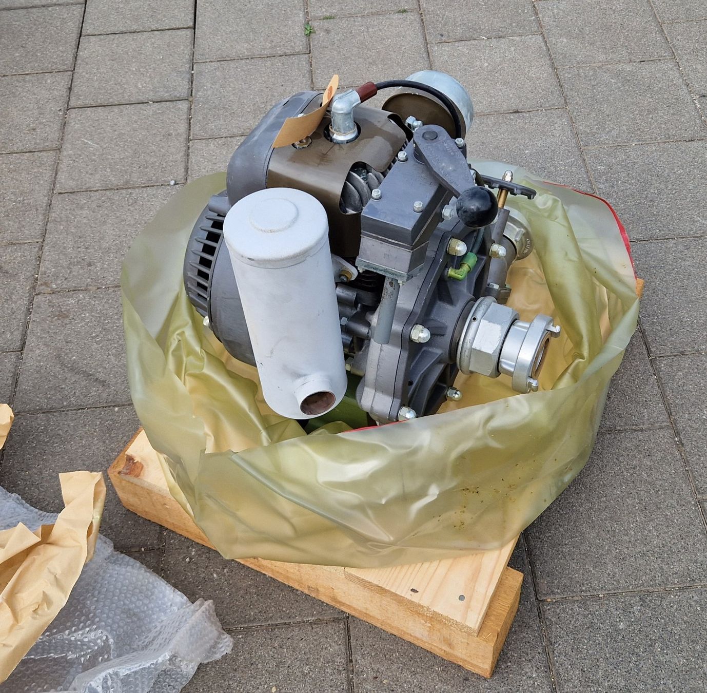Motosacoche  Motori: MAG Motor mit Pumpe – Usato da Gampelen venduto da Schmidi887