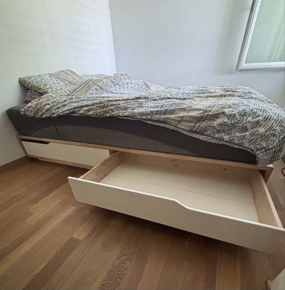 Ikea Letti: Bett mit 4 Schubladen – Usato da Worblaufen venduto da Kanice_Veron
