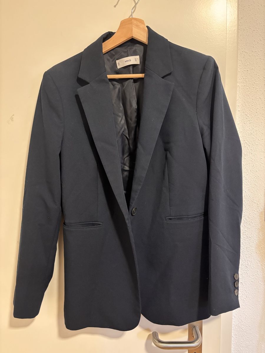 Mango Jacken: Mango Navy Blazer Size L – Gebraucht aus Biel/Bienne von chauthu1