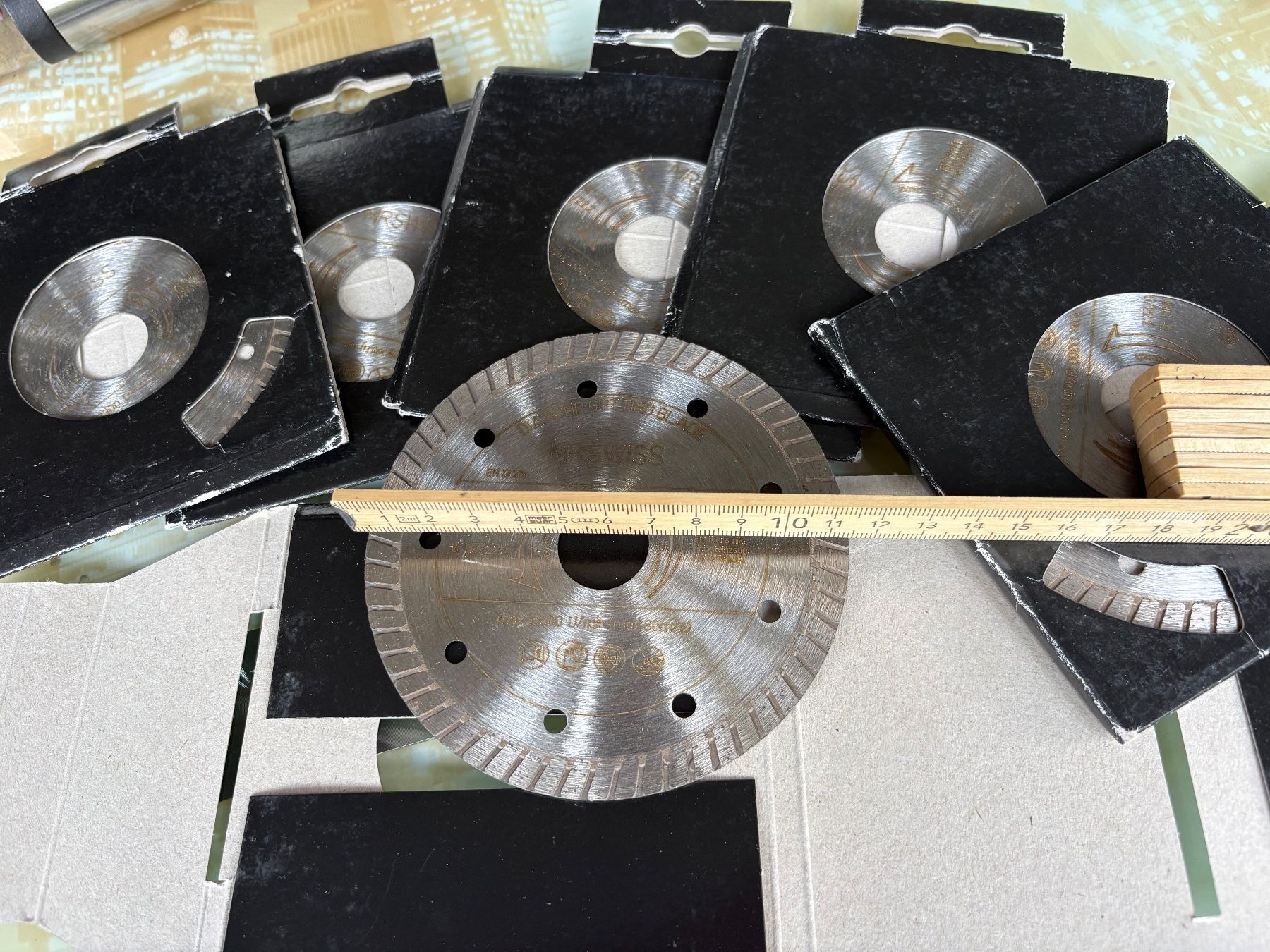 Tutti gli attrezzi: Disques carrelages diamants. 5pz – Usato da Fribourg venduto da Sbcaro