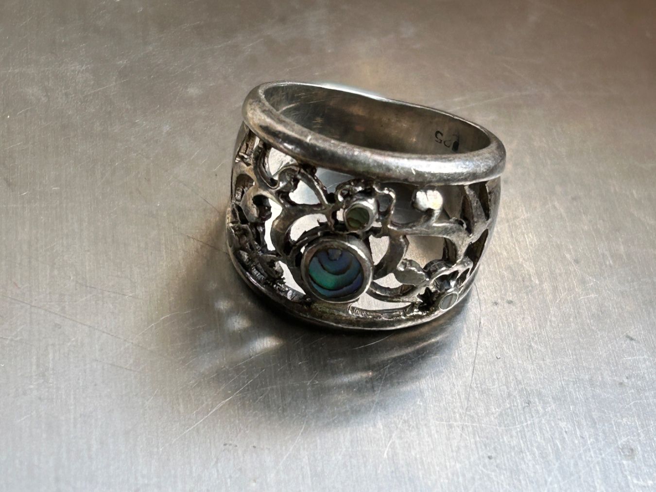Ringe: Silberring Grösse 52 mit Muschel Einlagen – Gebraucht aus Dittingen von Bellevista 6