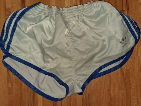 ADIDAS Vintage Nylon Sprinter Shorts D6