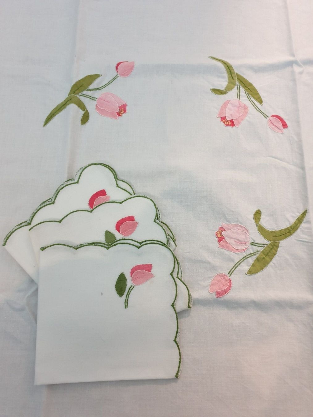 Altra biancheria da tavola: Tischdecke mit 3 Servietten – Usato da Zumikon venduto da chv_w96q 4