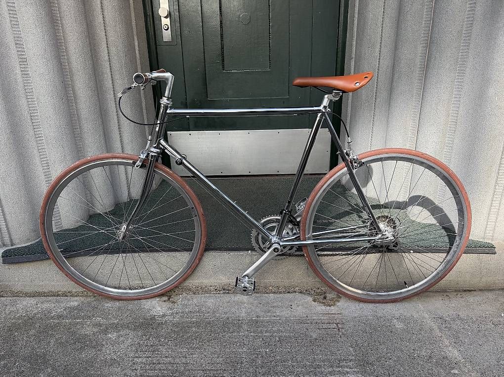 Vélos: New beautiful chrome bike – D'occasion à Zürich par ann_ypn9