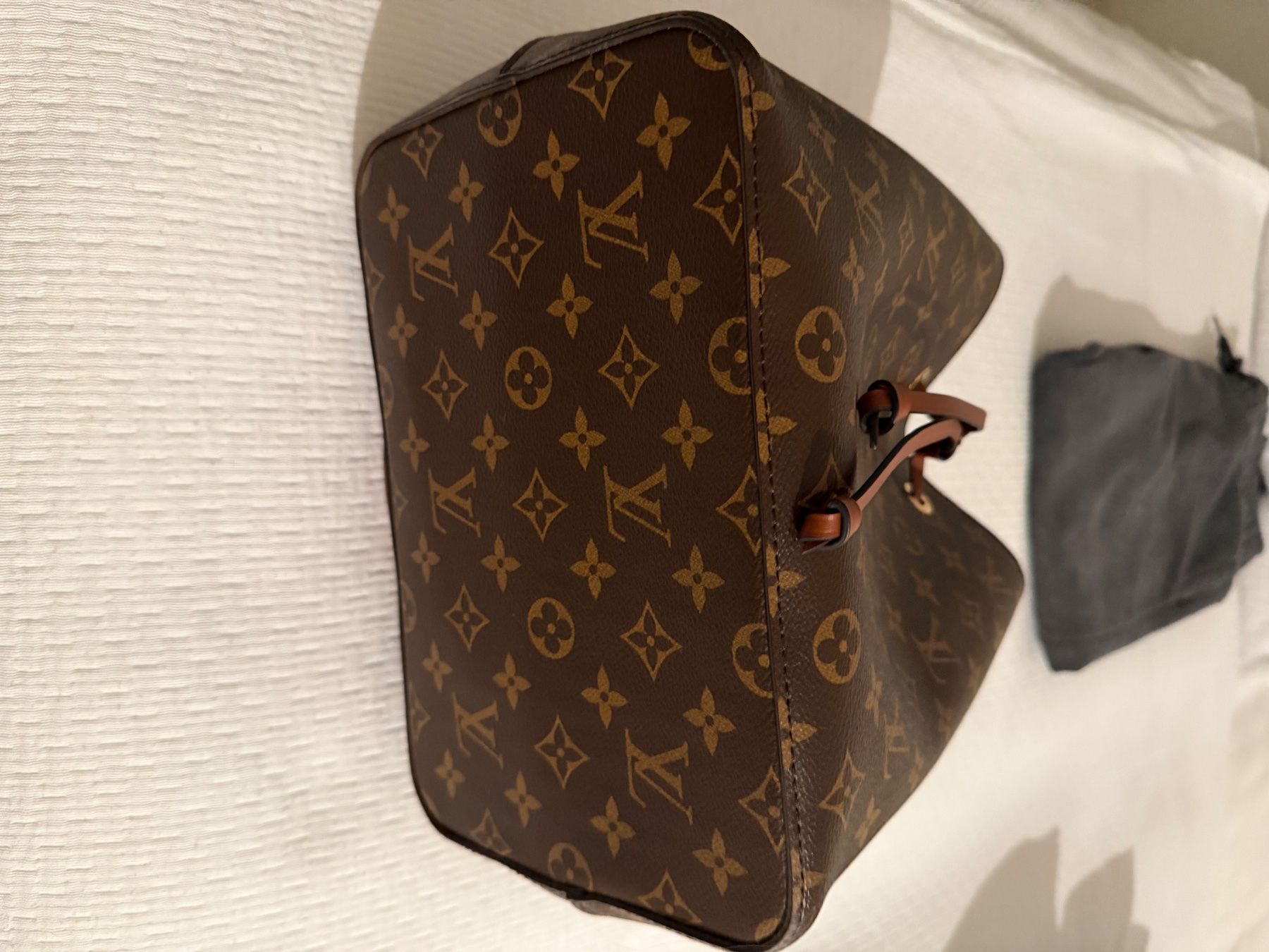 Louis Vuitton Taschen für Damen: Louis Vuitton Tasche Neonoe MM Caramel – Gebraucht aus Oberengstringen von rotech 5