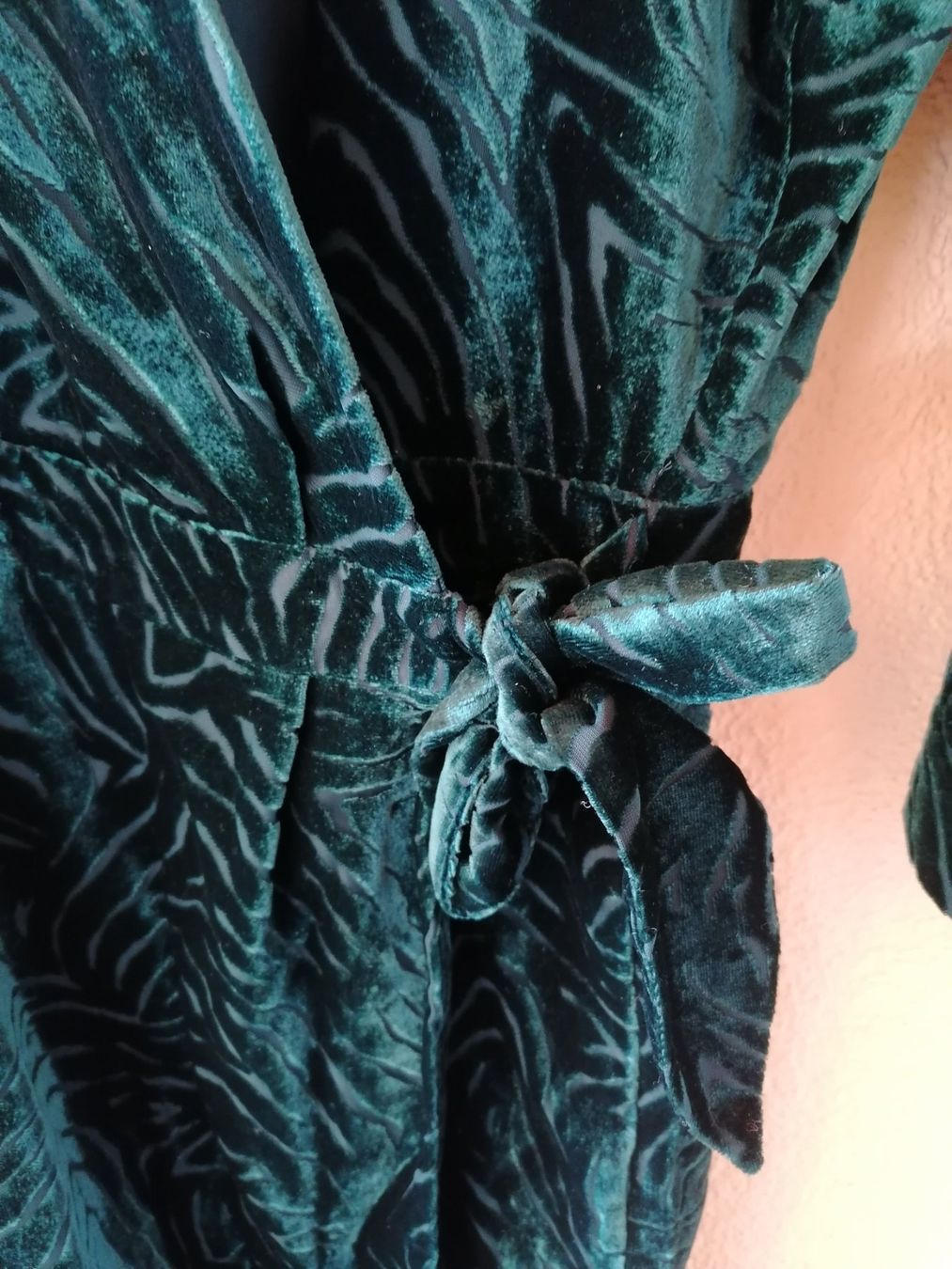 Blusen: Samt-Wickelkleid Grün – Neu (gemäss Beschreibung) aus Marbach LU von BitsAndBobs 1