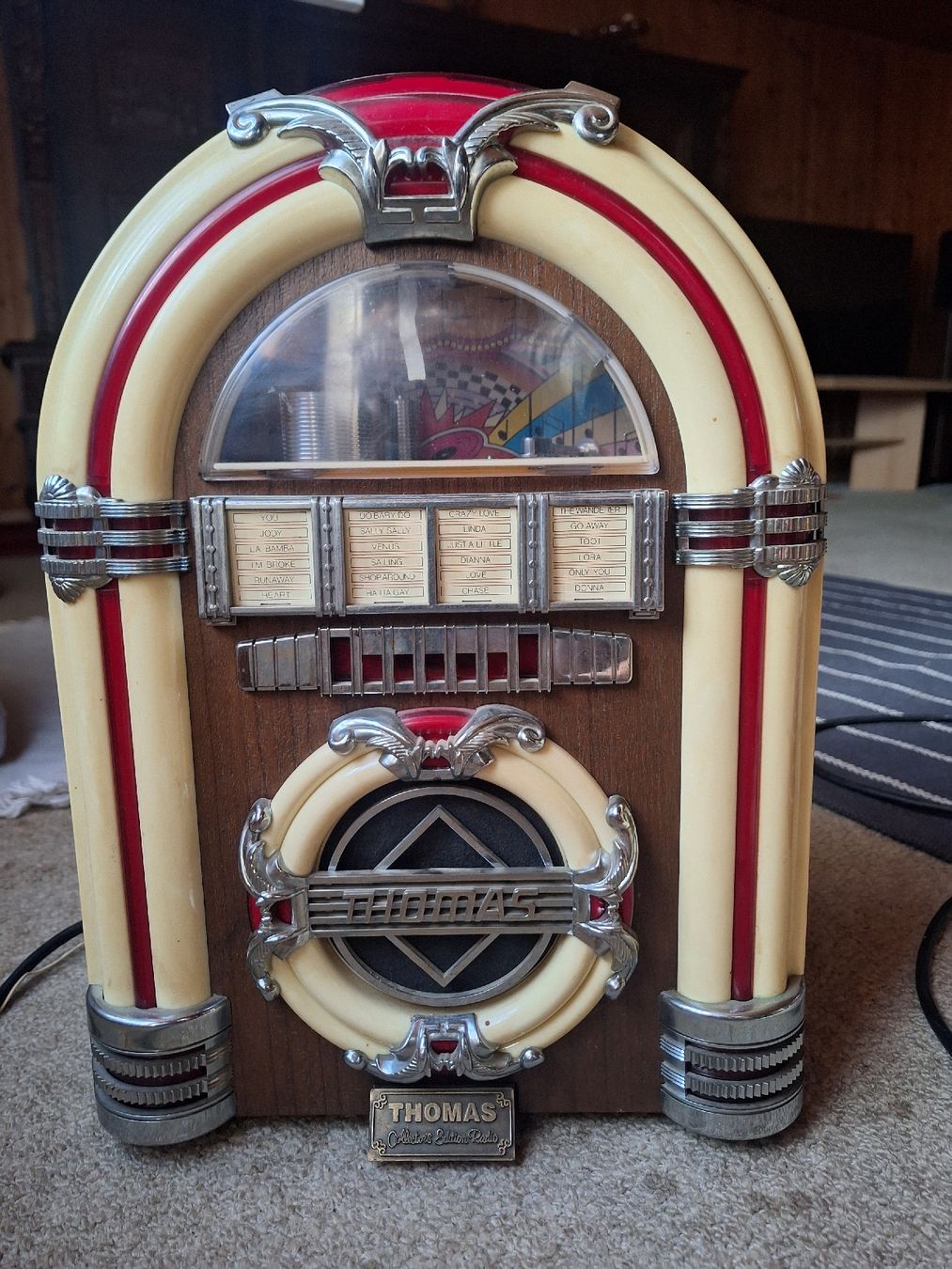 Musiktruhen: Jukebox Thomas Mini – Defekt aus Büttikon AG von rebeccaparvex