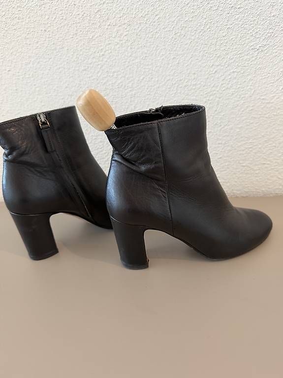 Scarpe da donna: Stiefelletten Leder Gr. 37 – Usato da Zürich venduto da hoiliaaa 4