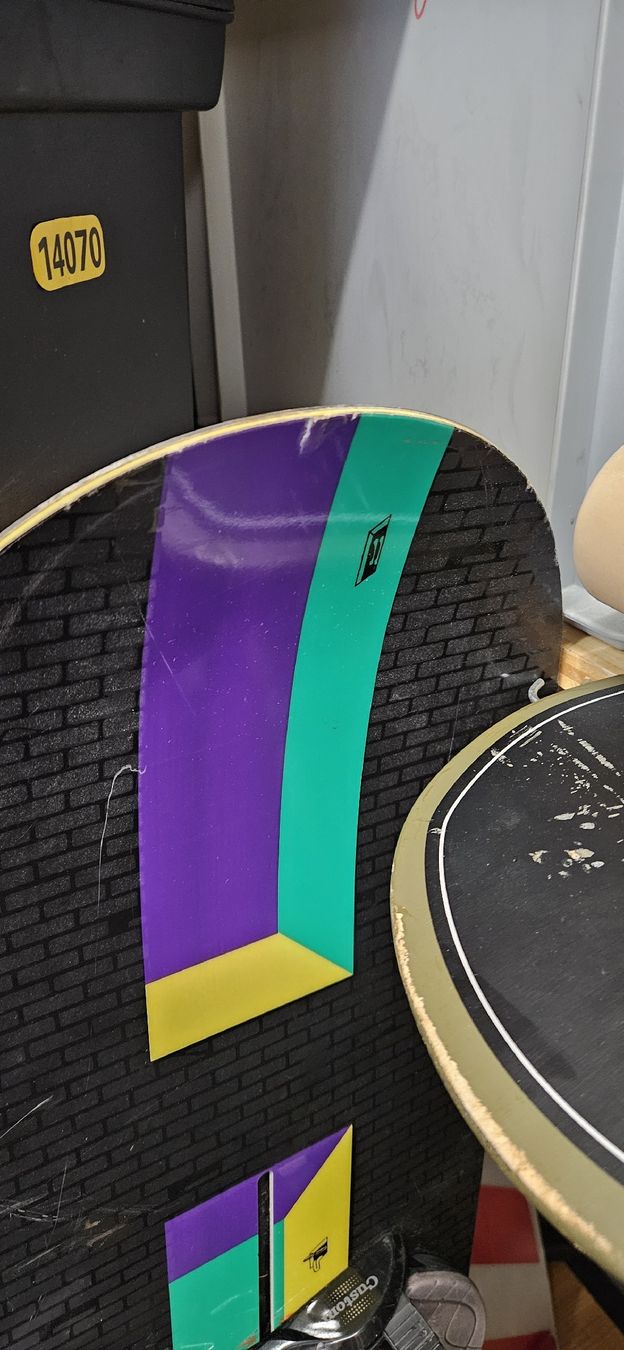 Burton Boards: Burton Snowboard Custom mit Bindung 152w, "Breit" – D'occasion à Langenthal par Roullen 7