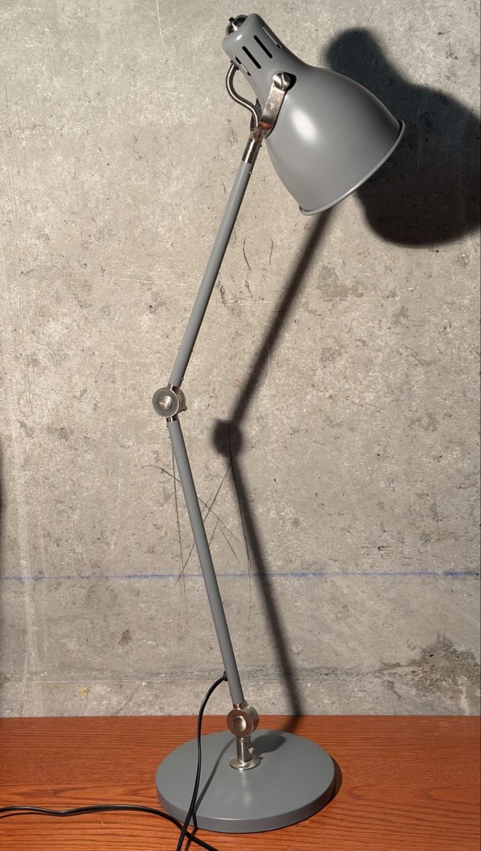 Lampen: Vintage Industrial Style Adjustable Desk Lamp - Grey – Gebraucht aus Lausanne von vas_cdb2 1