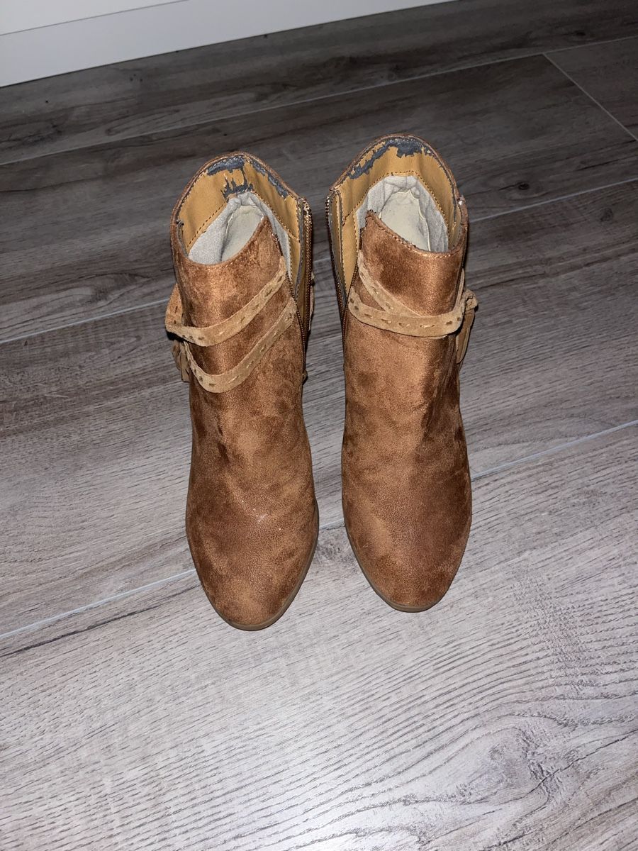 Cube Damenschuhe: Braune Suede Stiefel – Gebraucht aus Bäretswil von lau_cd98 2