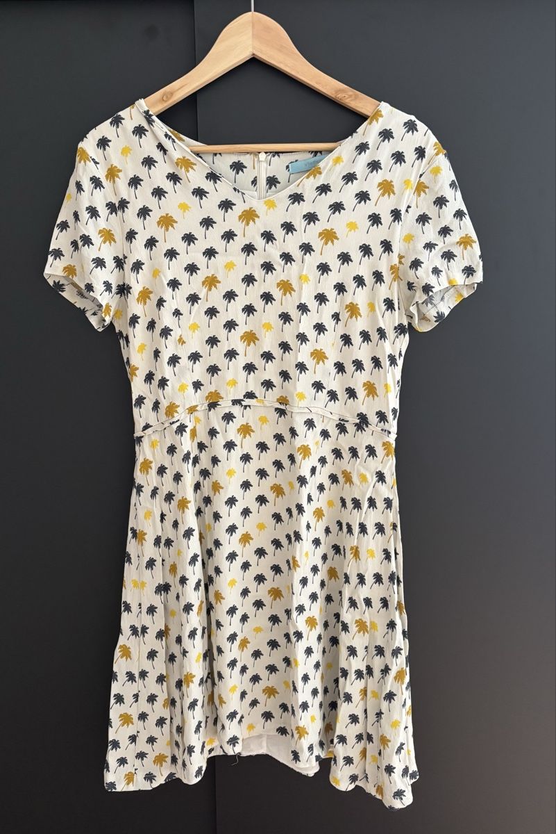 Vestiti: Sommerkleid Grösse 42 – Usato da Tüscherz-Alfermée venduto da FA_fy8l