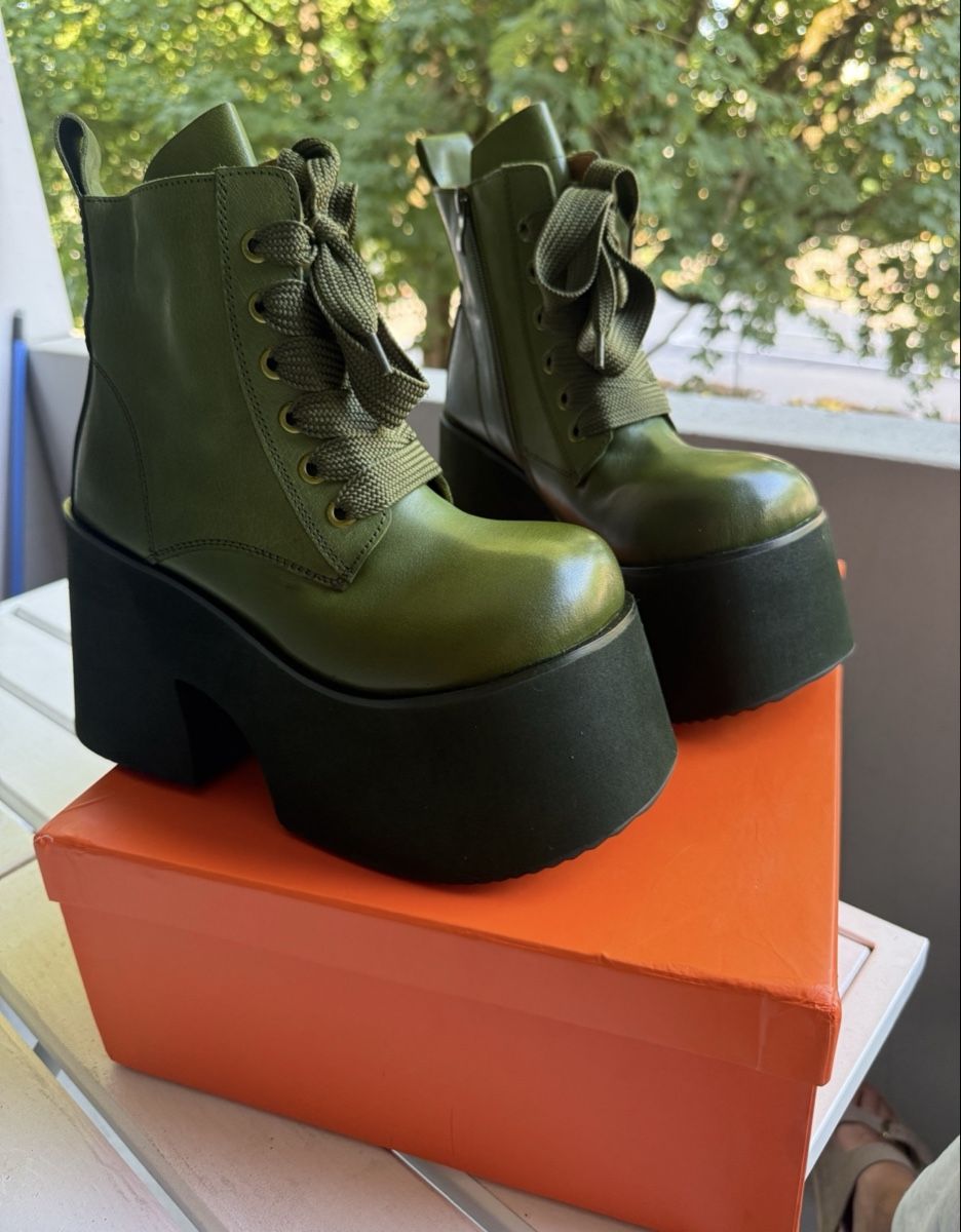 Scarpe da donna: GRÜNE PLATEAU-BOOTS 38 – Nuovo e nell'imballaggio originale da Regensdorf venduto da Sirodtpycpvu 1