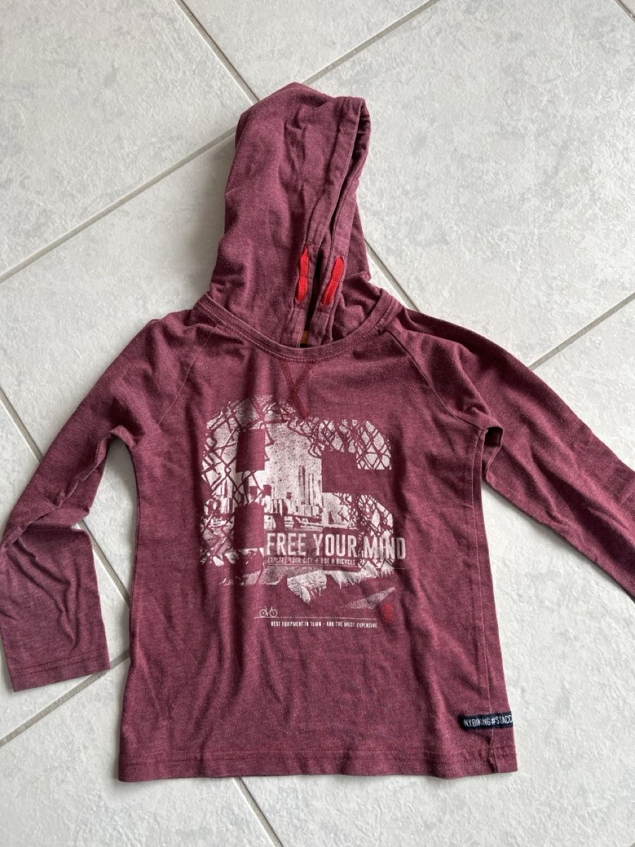 Maglioni & Felpe: Sweatshirt Gr 116/122 – Usato da Lostorf venduto da Venice16