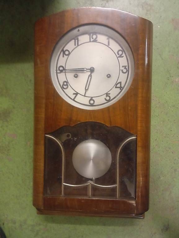Uhren: Pendule / Wanduhr – Gebraucht aus Basel von Petergunn