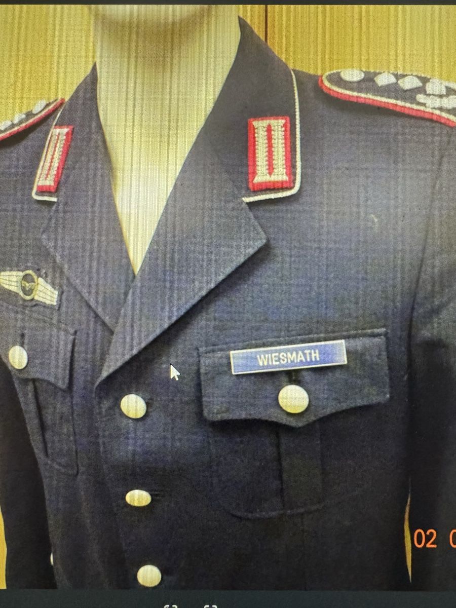 Uniformi: Luftwaffe, armée de l’air, uniforme de capitaine – Usato da Pailly venduto da vau_7nnr 4