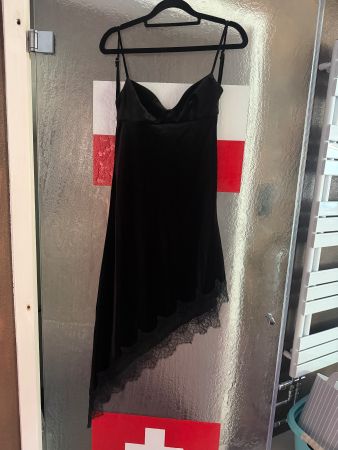 Zara Mittelanges Samtkleid mit Spitzensaum Grösse XS neu