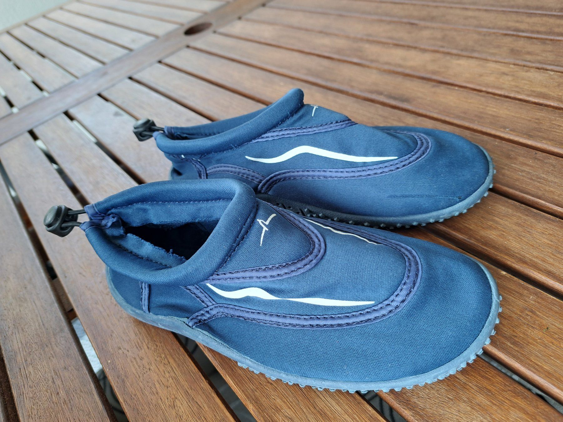 Chaussures garçon: Wasserschuhe gr.31 – D'occasion à Duebendorf par Mauxus 2