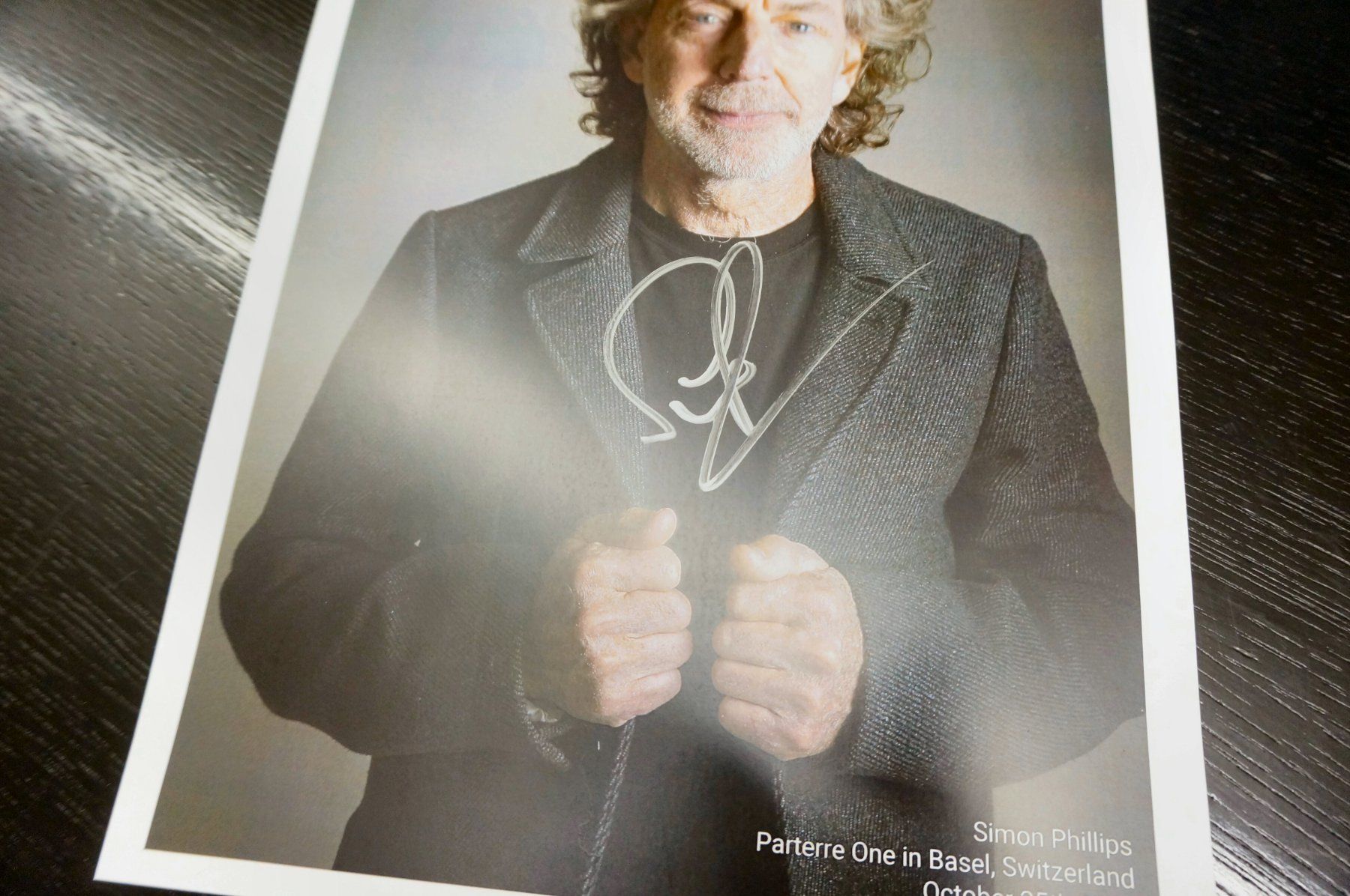 Autogramme: COLLECTORS STUFF Signed Picture by Simon Phillips – Neu und originalverpackt aus Zofingen von  1