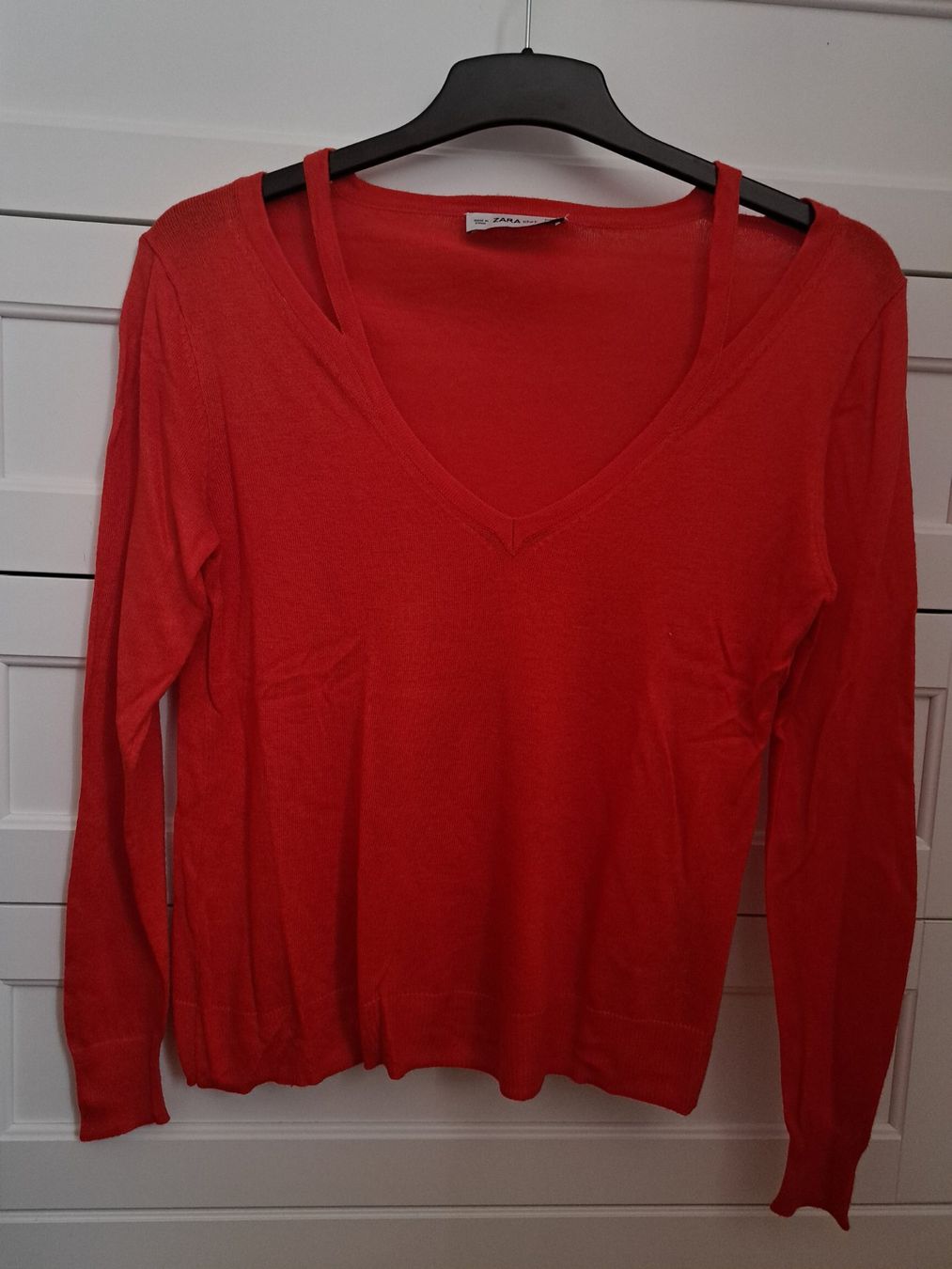 Zara Maglioni & Felpe: ZARA Sweater Pullover Grösse M mit Schulterausschnitt – Usato da Zürich venduto da dph_r9t2