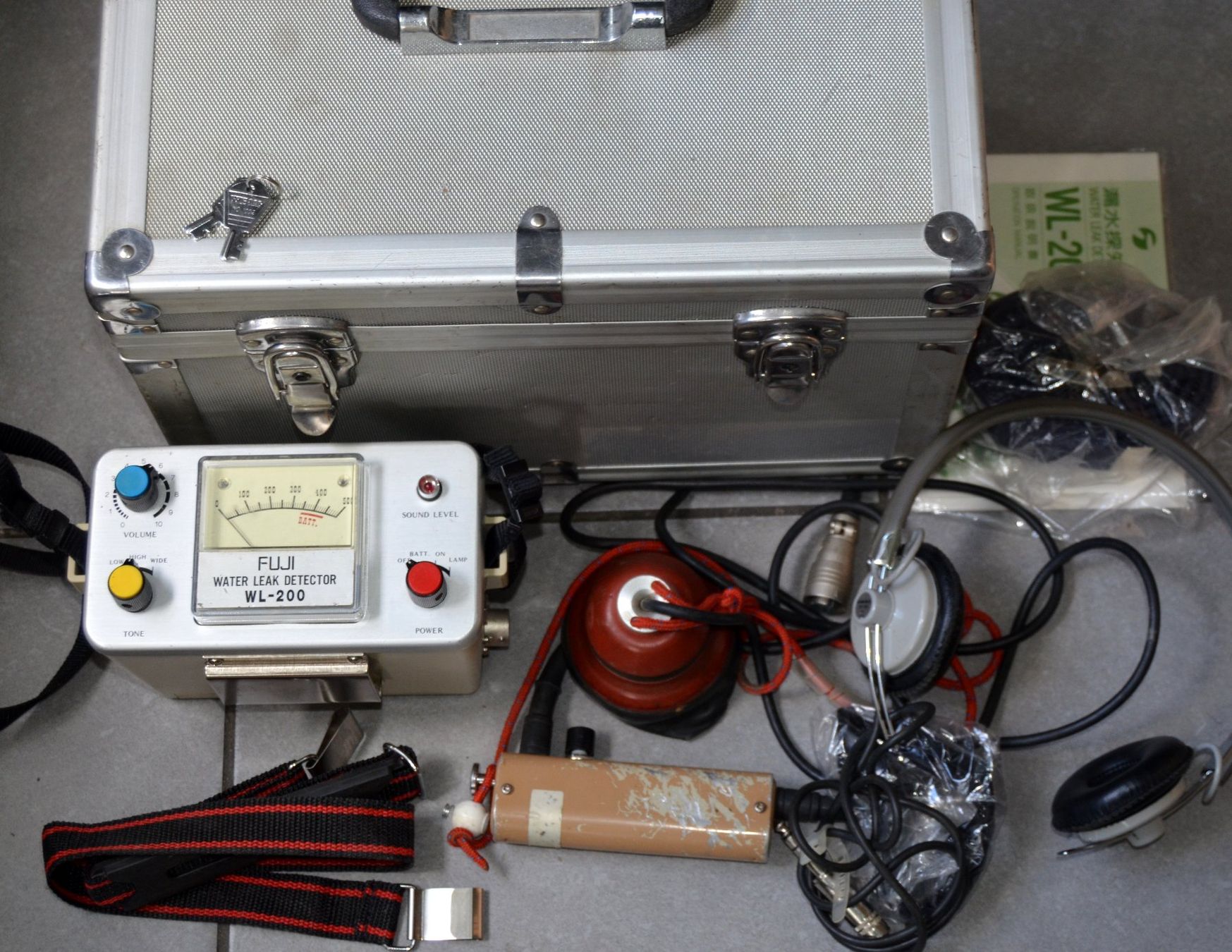 Misurare: Fuji Water Leak Detector WL-200 – Usato da Collonges venduto da arashee