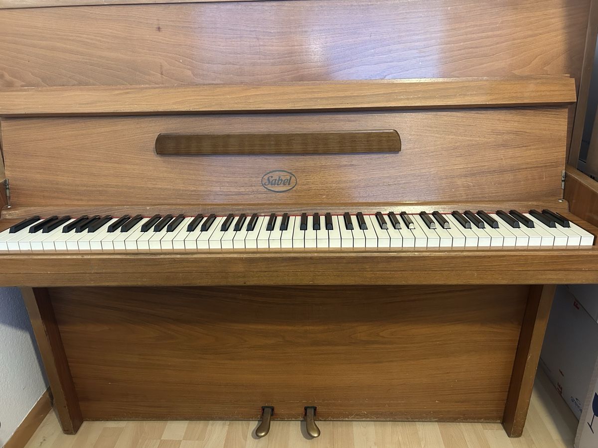 Strumenti musicali: Sabel Upright Piano – Usato da Basel venduto da mac_z7c7