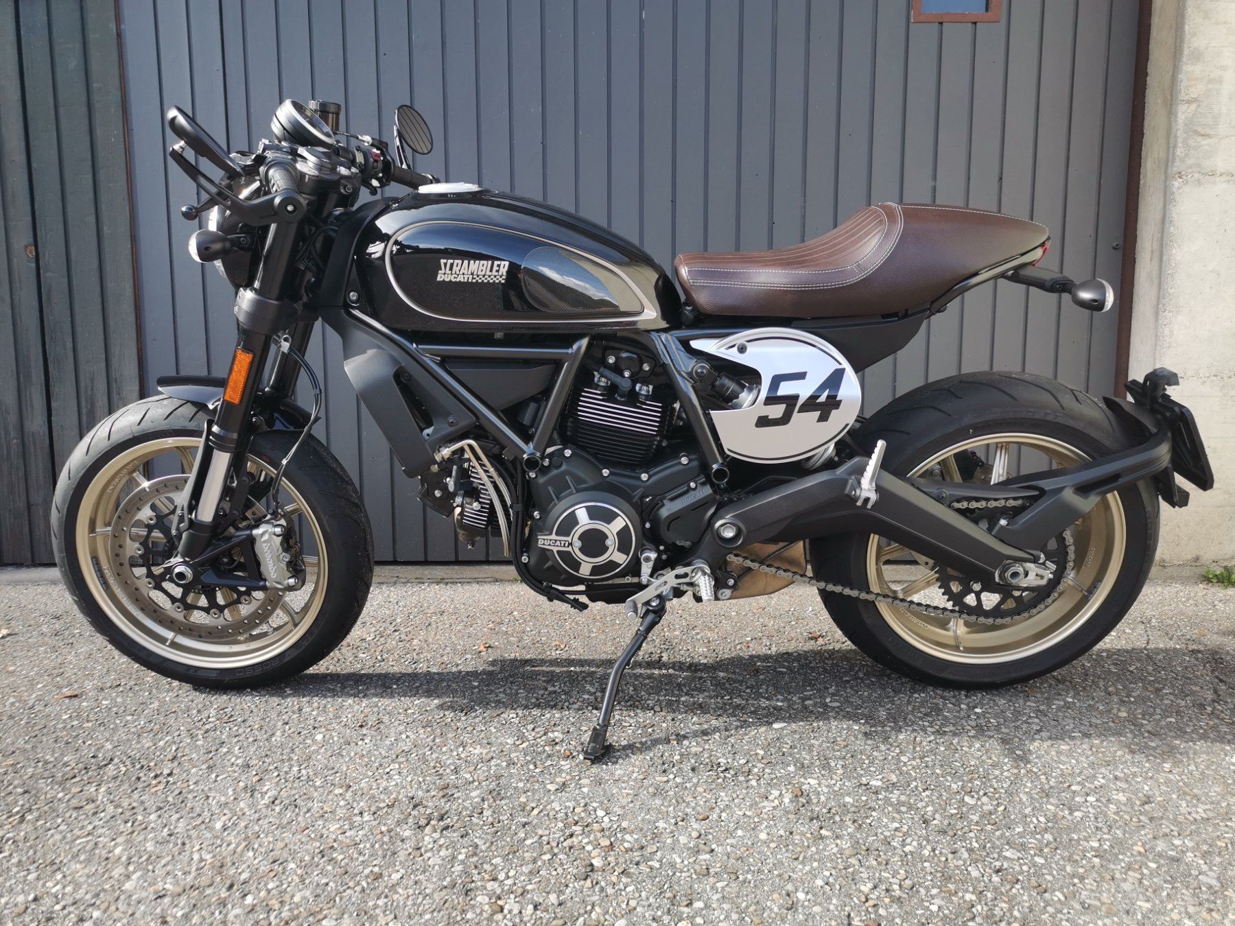 Ducati Sonstige: Ducati Scrambler Cafe Racer FRÜHLINGSAKTION – Neu (gemäss Beschreibung) aus Adligenswil von ala_xc8k 1