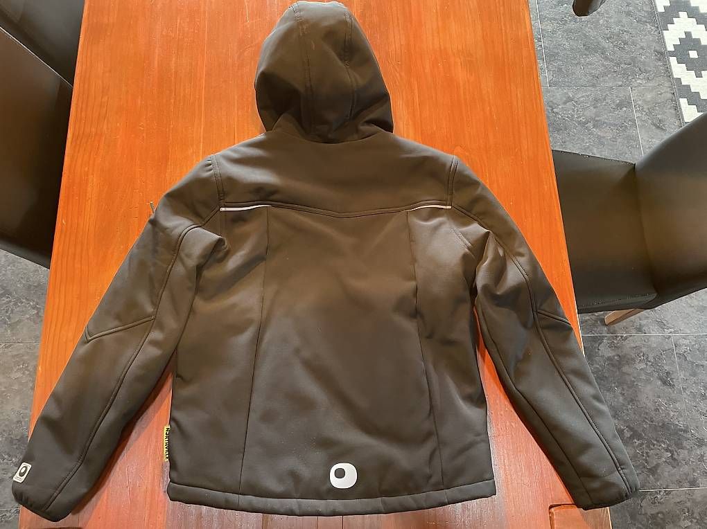 C&A Jacken & Mäntel: Softshelljacke, Grösse 164 – Neu (gemäss Beschreibung) aus Rüschegg Heubach von sharky81 1