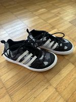 Adidas Traxion, Wasser-Schuhe für Kids, Grösse 30