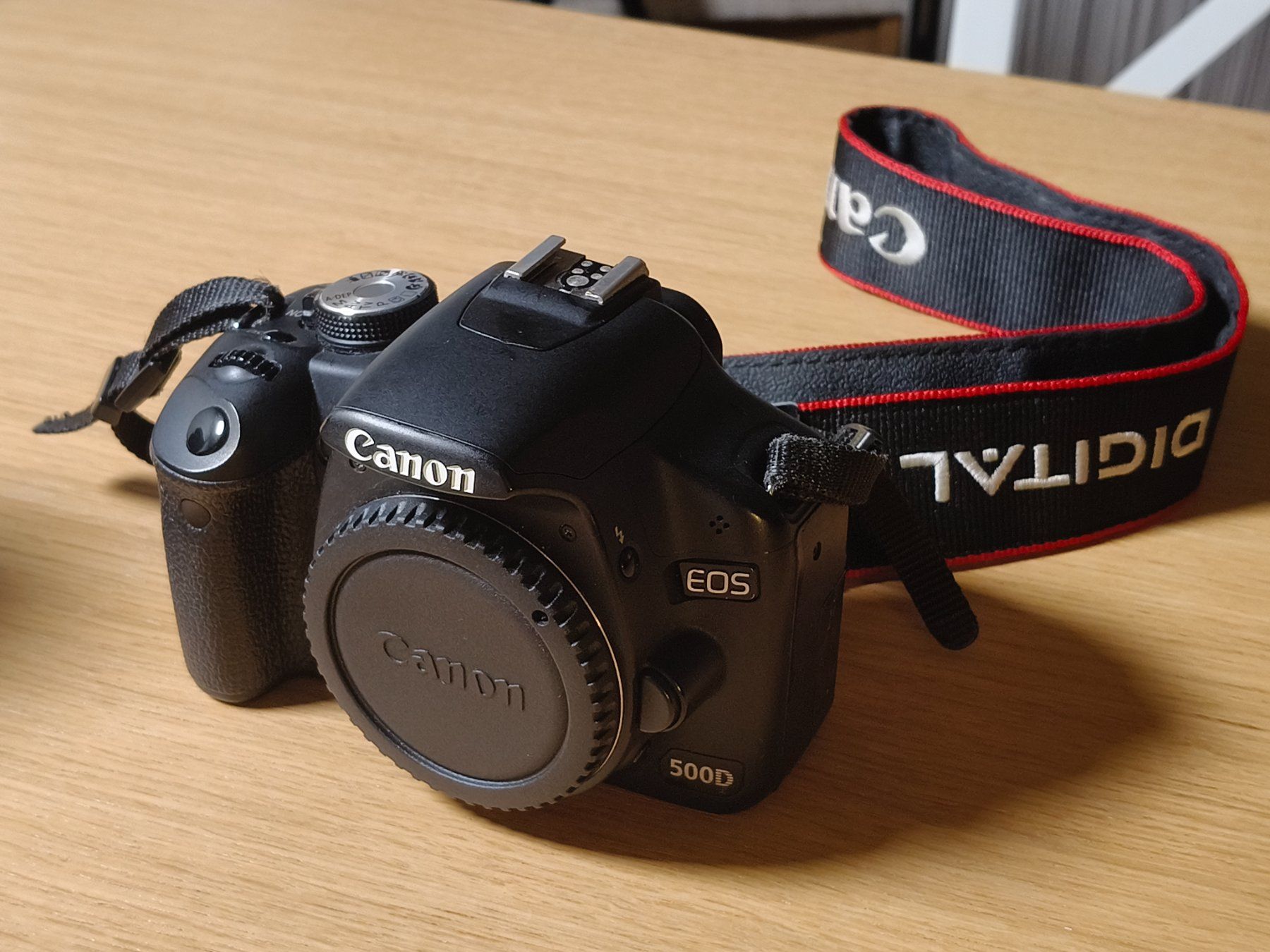 Canon Fotocamera: Canon EOS 500D Digitalkamera - Guter Zustand – Usato da Zürich venduto da DonBodo 1