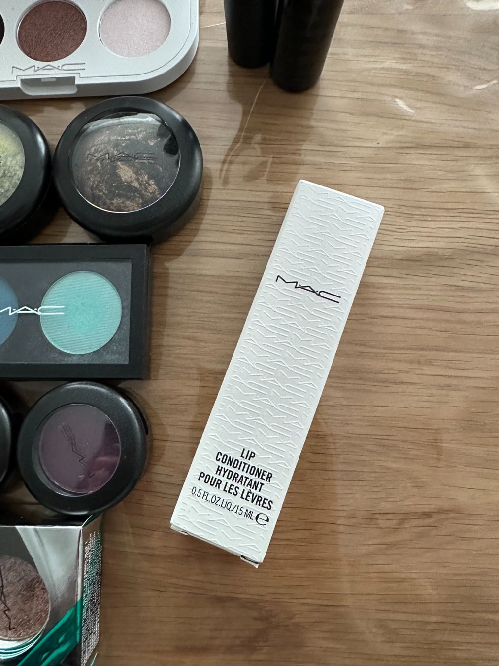 Mac Cosmetics Make-up: Mac lot maquillage – Nuovo (secondo la descrizione) da Courgevaux venduto da Qwertz111320 4