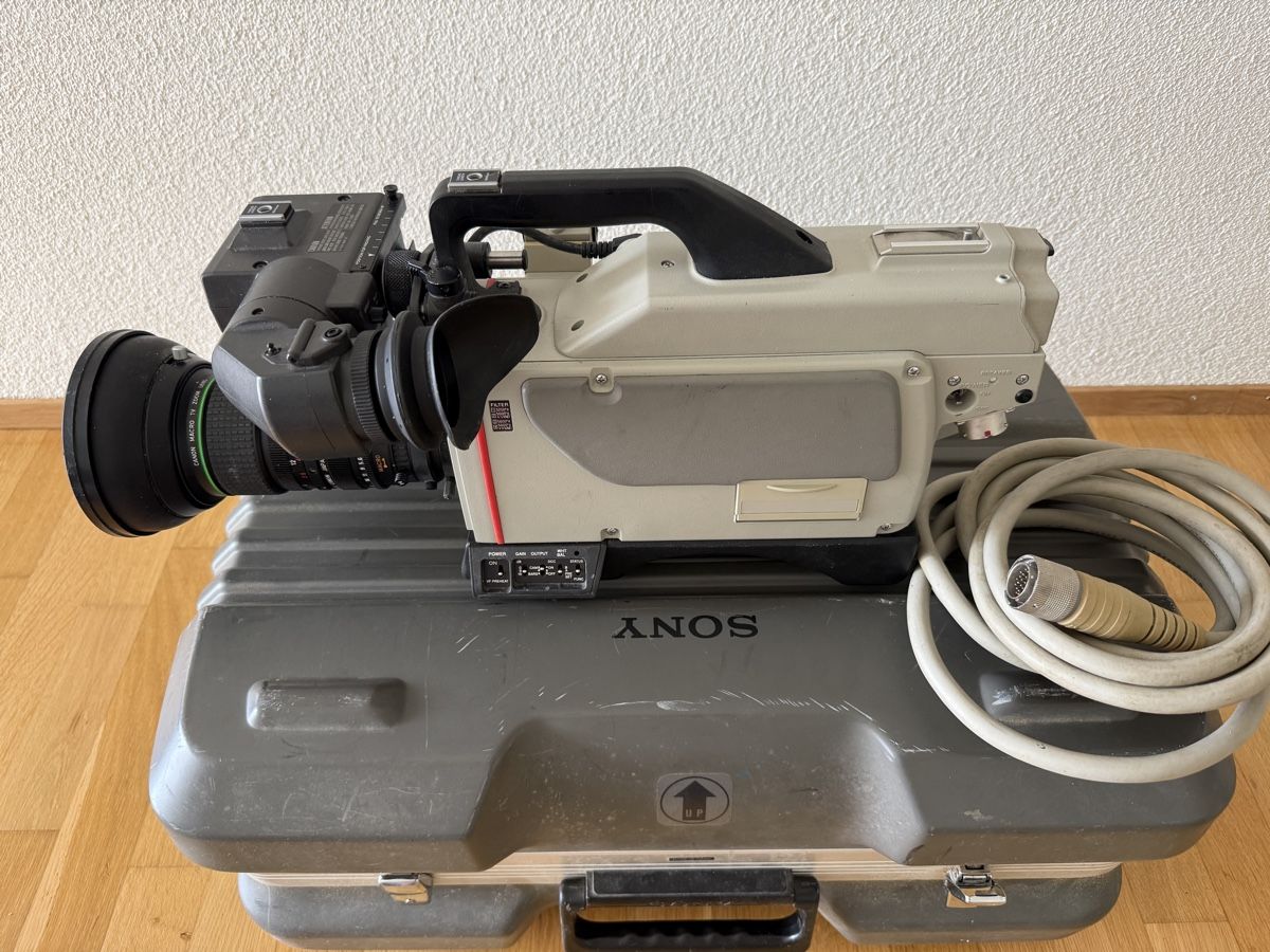Sony Camcorder: Sony DXC M7 Kamera Profikamera – Gebraucht aus Giswil von urr_7c5j 8