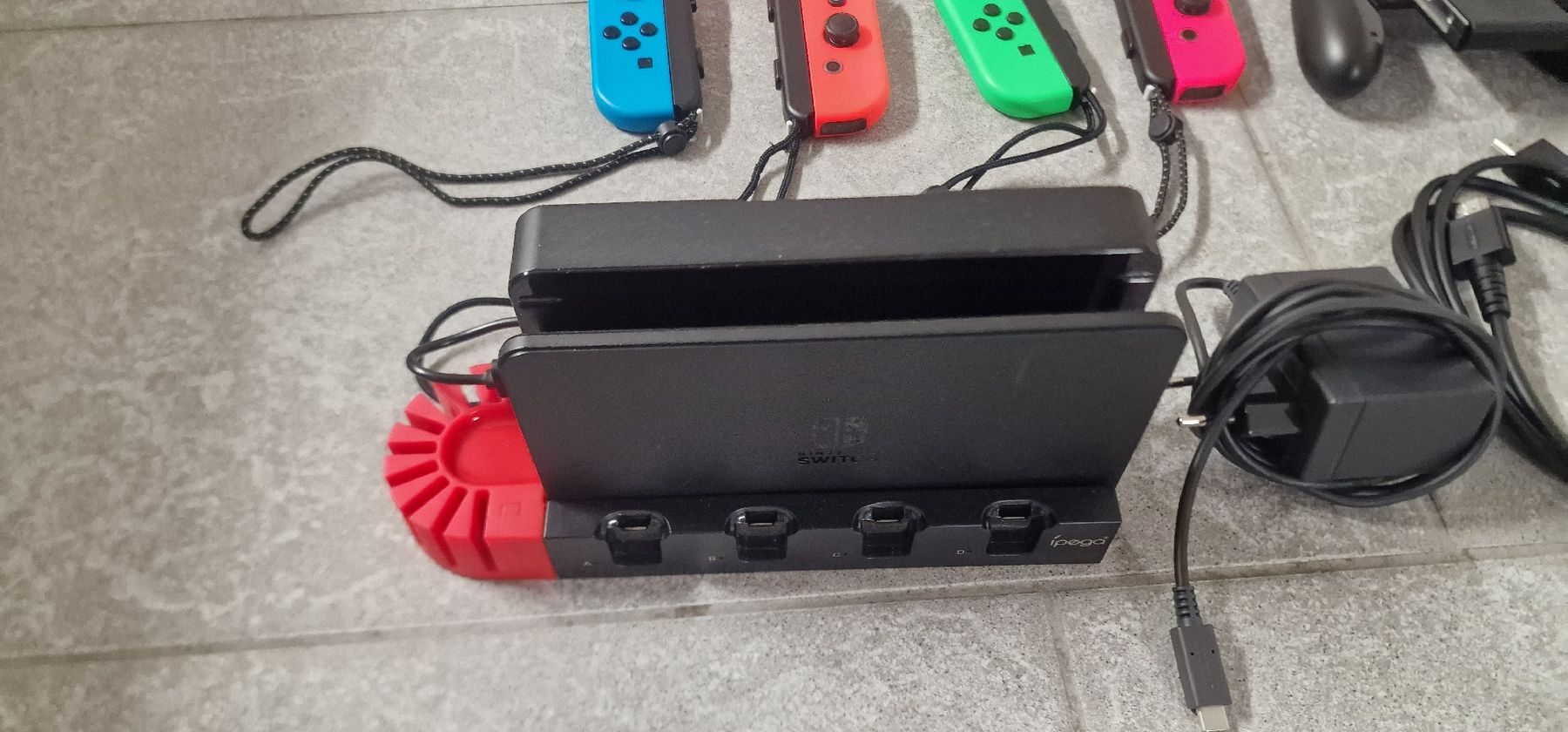 Nintendo Konsolen: Nintendo Switch Zubehör und Spiele Konsole Bundle – Neu (gemäss Beschreibung) aus Steinhausen von NaDaLe17 1