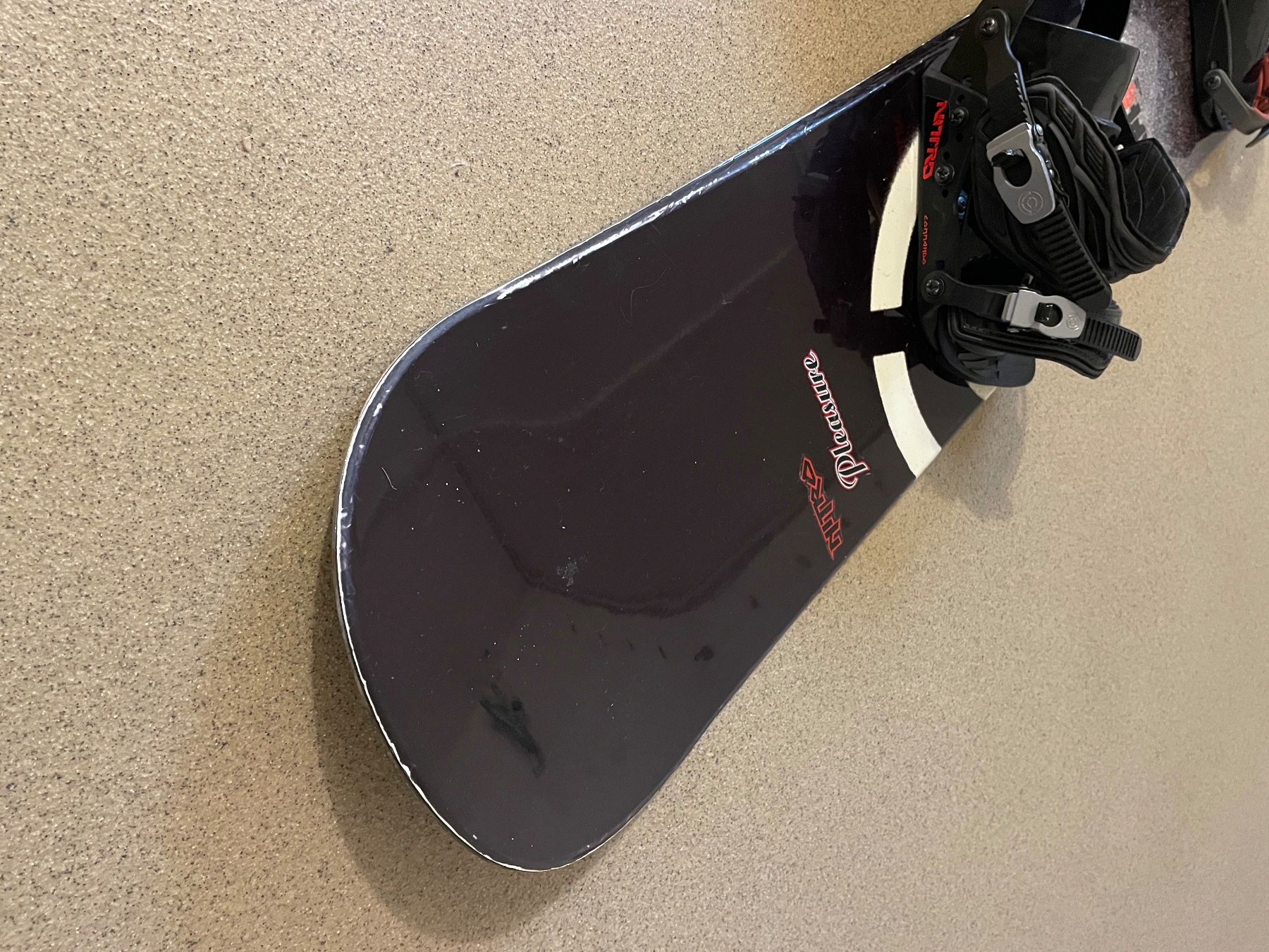 Snowboard Nitro Board: Snowboard Nitro Mit Helm – Usato da Glattfelden venduto da kika019 6