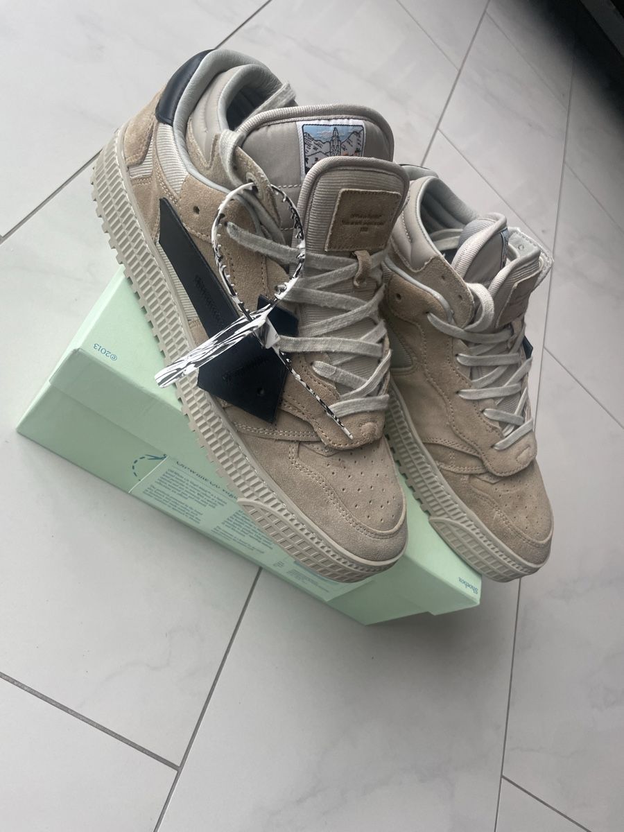 Off-White Scarpe da uomo: Gr.43 Off-White Floating Arrow Suede Sneakers – Usato da Au ZH venduto da Daiga 1