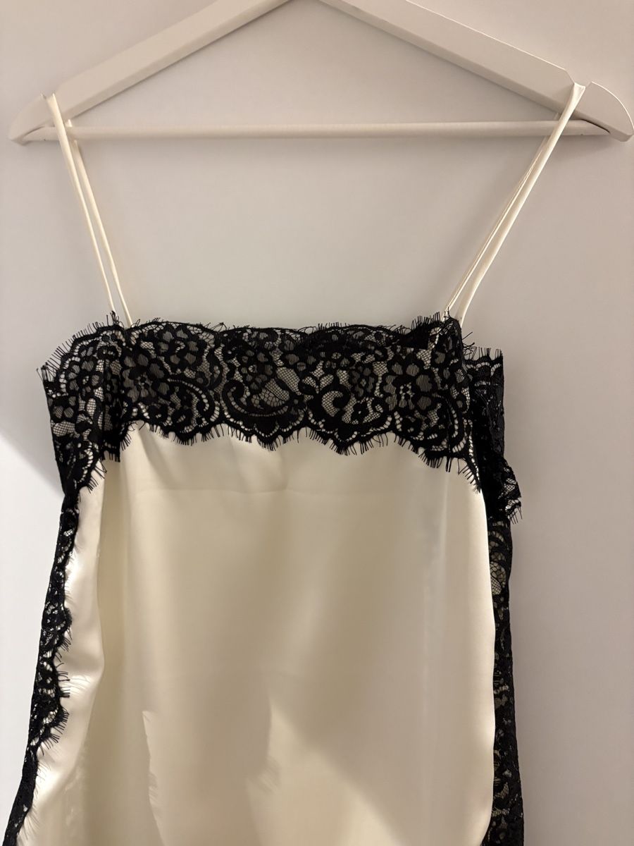 Top: Ivory Cami Top with Black Lace Trim – Nuovo (secondo la descrizione) da Nyon venduto da My_wardrobe 6