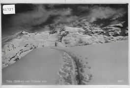 Titlis vom Trübsee aus mit Skiläufer
