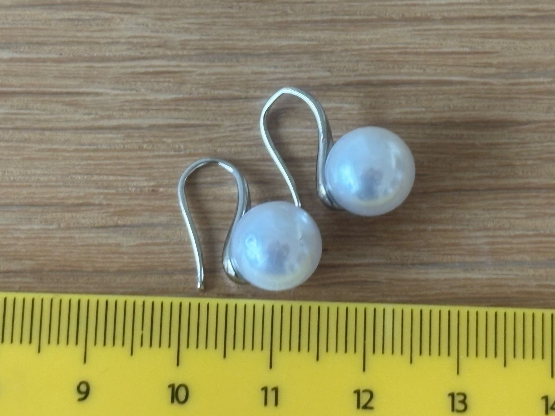 Orecchini pendenti & Orecchini a lobo: Luxus Elegante Ohrstecker  Kunstperlen weiss Farbe: Silber – Nuovo (secondo la descrizione) da Biel-Bienne venduto da Roserosse13 6
