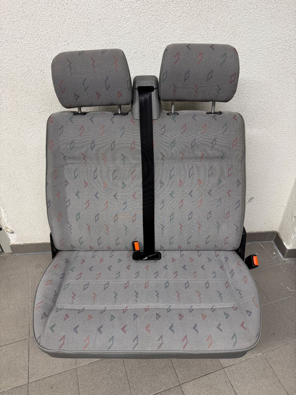 VW Alle Autoersatzteile: VW T4 Beifahrer Sitzbank – Gebraucht aus Udligenswil von Skyline-99